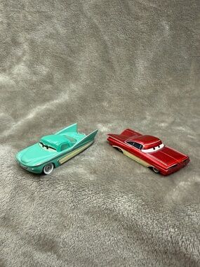 Disney Pixar Cars Diecast Classic Cruisers Lot Flo & Ramone Toy Vehicles Mattel
